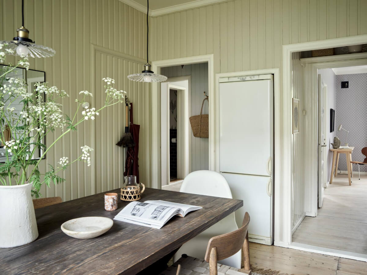 An Apartment with Original Details and a Stunning Period-Style Bathroom 10 kitchen niche for fridge