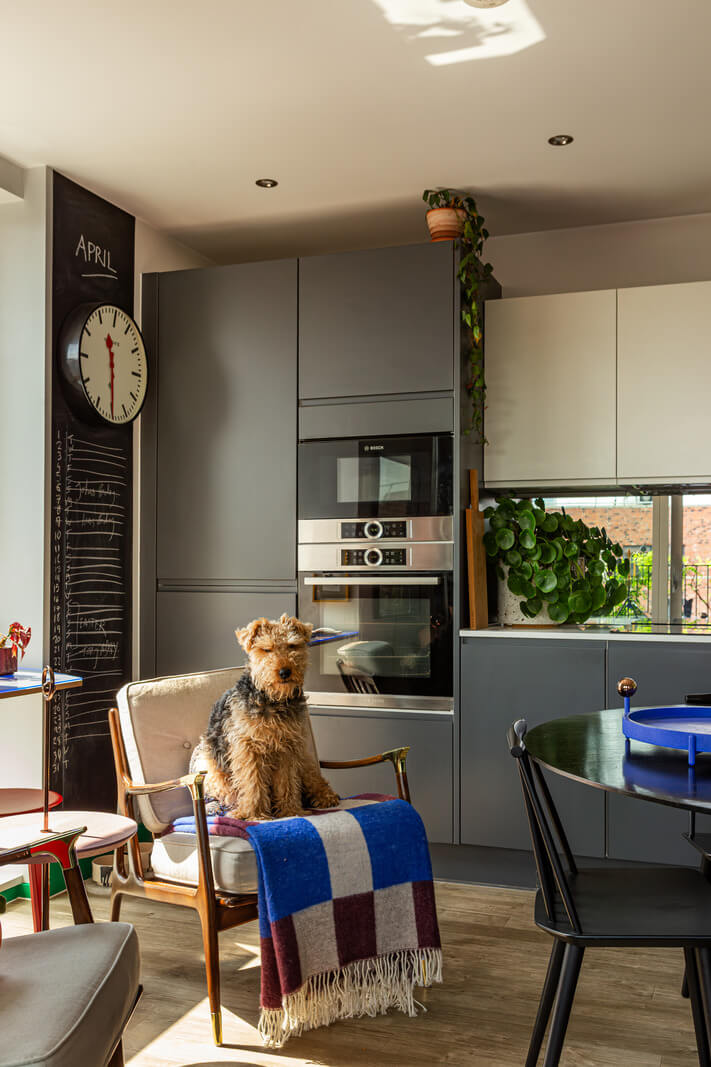 Why Everyone’s Adding Mirrors to Their Kitchens (And You Should Too) 11 kitchen