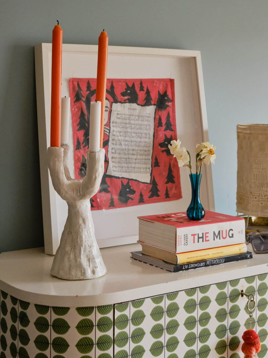A Colorful 1940s Apartment with Original Elements 9 living room detail