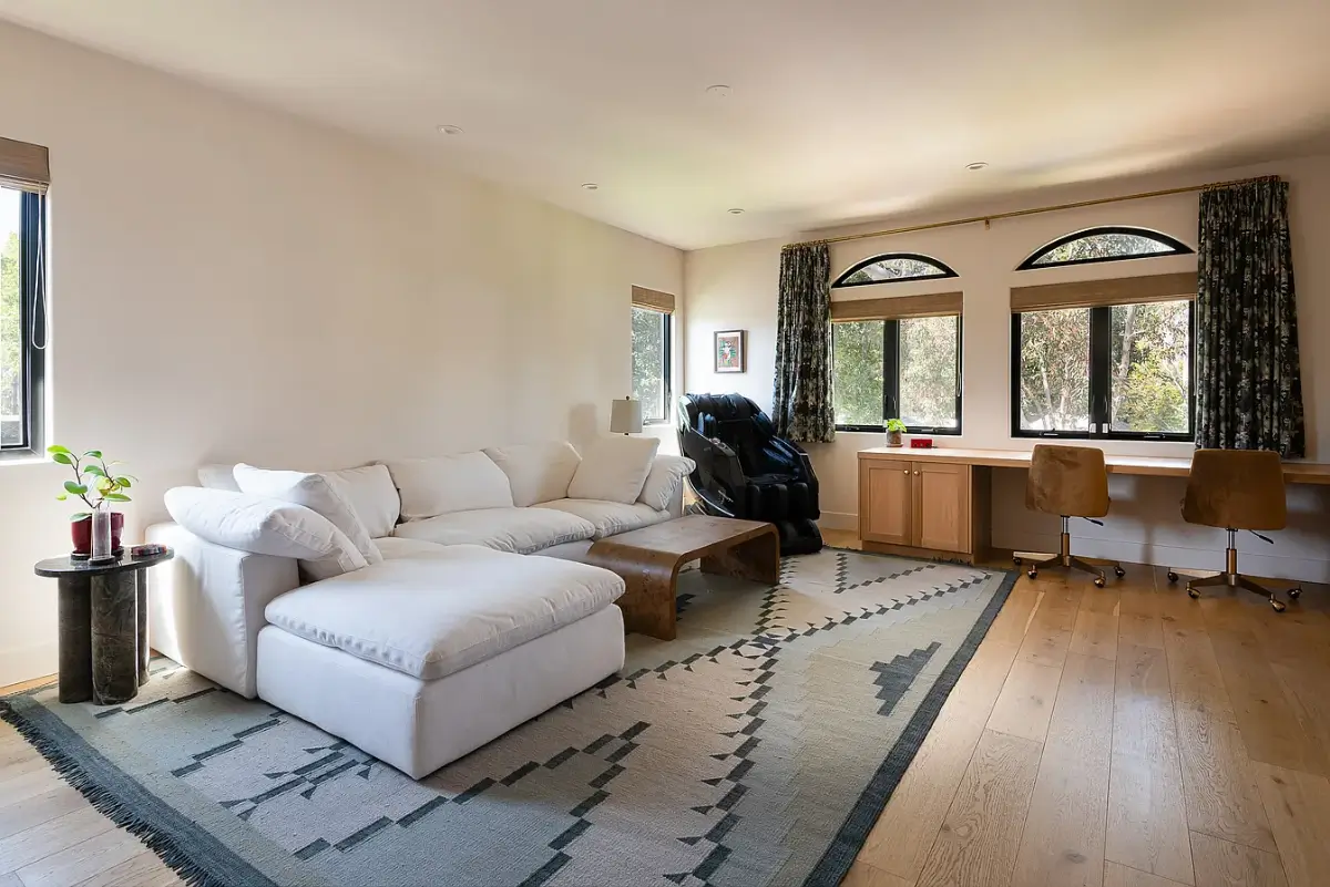 A Creative Sanctuary in Sherman Oaks Designed by Mendy Cheng 28 lounge room