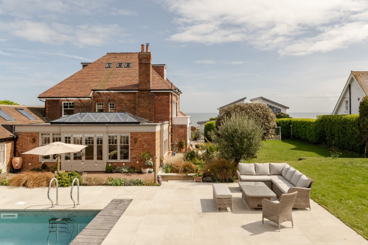A Grand Edwardian Villa with a Yellow Kitchen and Coastal Views 33 modern landscaped garden