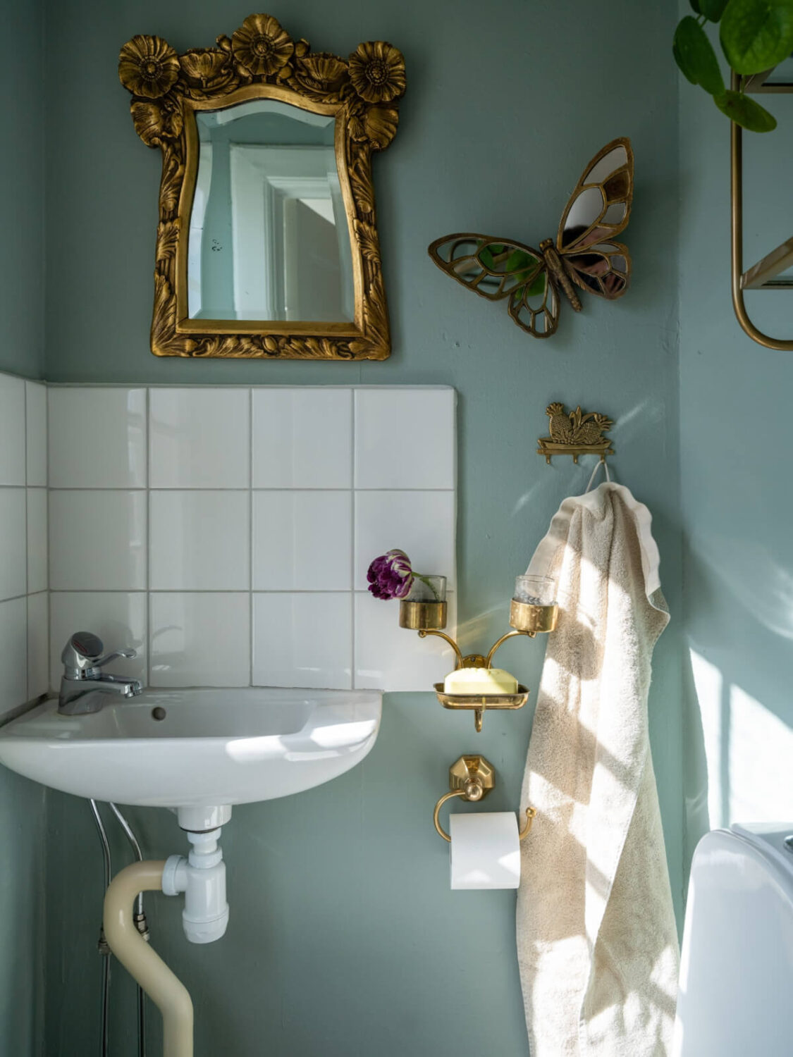 An Early 20th-Century Family Home Decorated with Color and Art 15 powder room