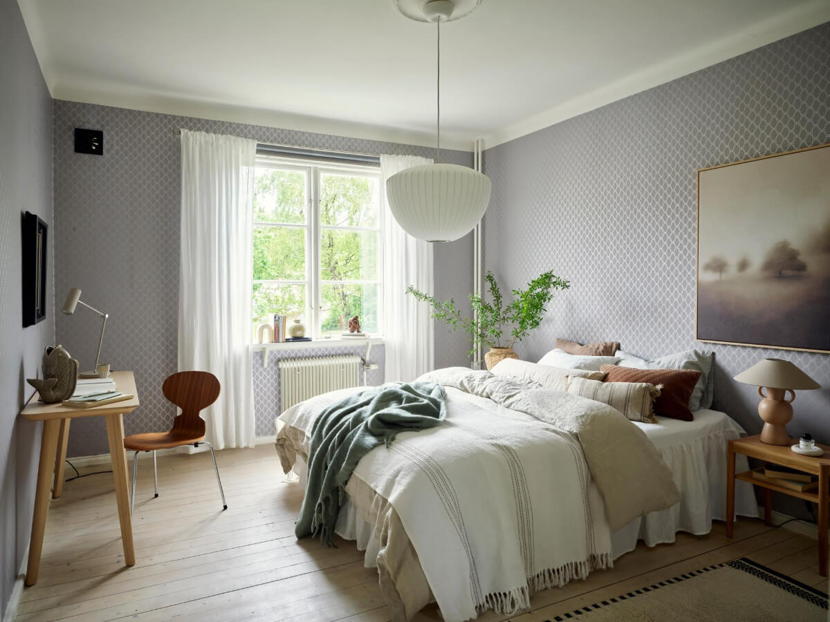 An Apartment with Original Details and a Stunning Period-Style Bathroom 17 spacious bedroom blue-gray wallpaper