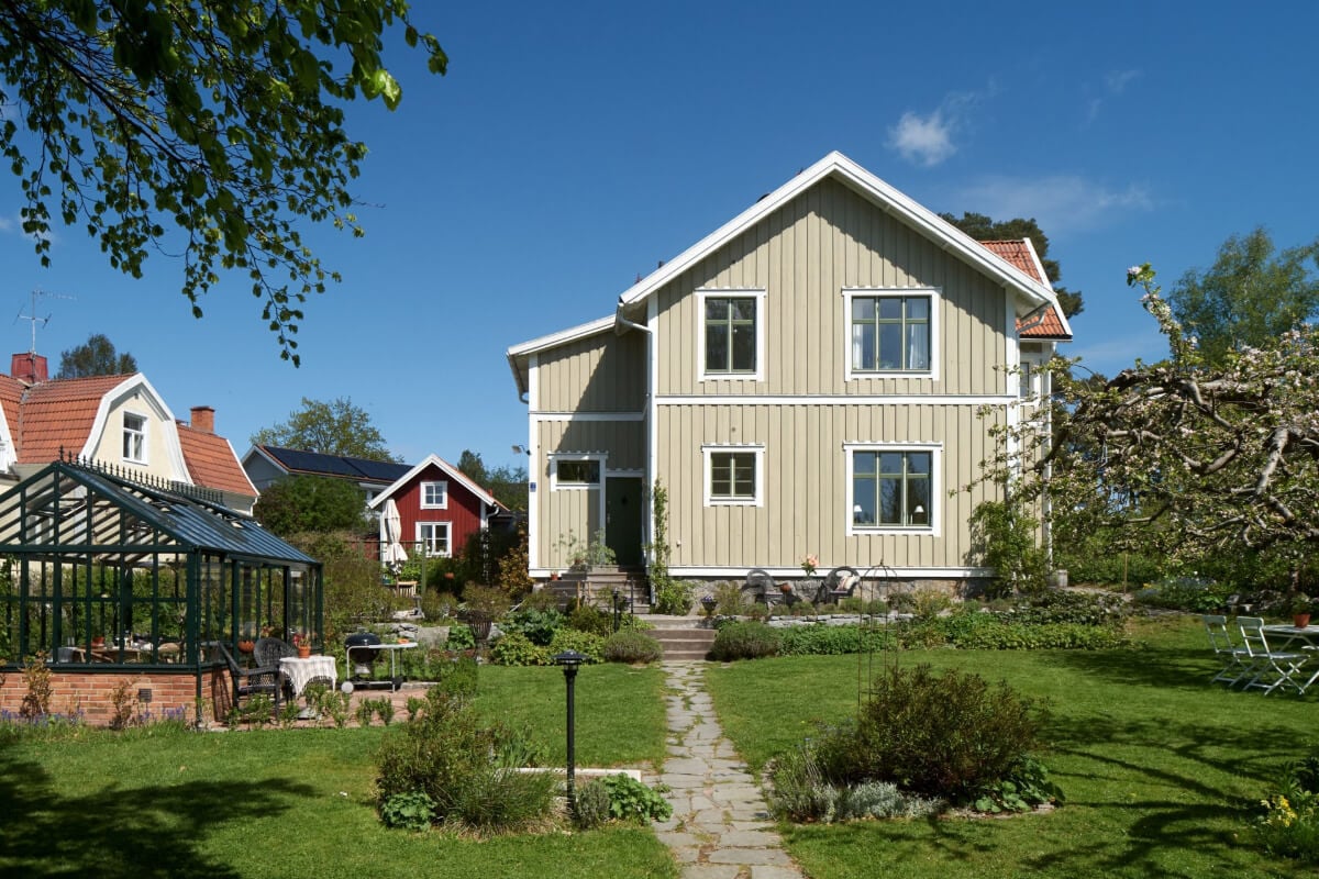Light-Filled Rooms and Wallpapers in a Swedish Country House 30 swedish villa large garden