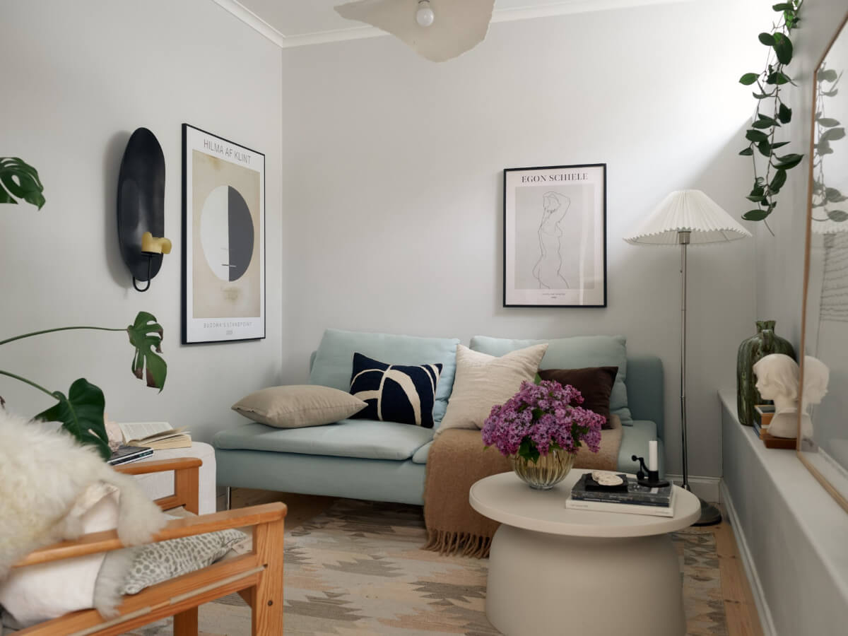 A Stylish Basement Apartment with a Private Terrace 13 tiny living room modern funishings