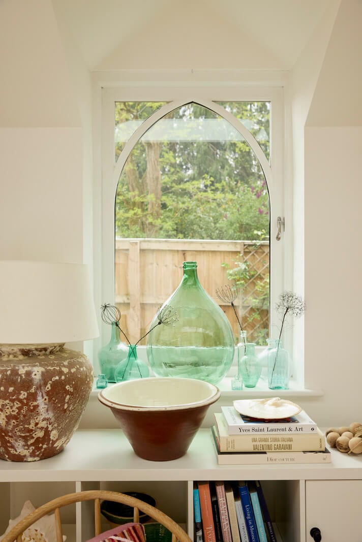Natural Colors and Materials in a Beautiful Arts and Crafts House 15 window detail