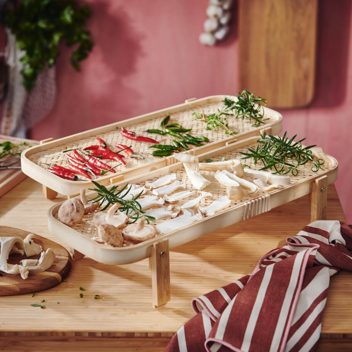 3 New IKEA Fall Collections for Food Preserving, Halloween, and Table Settings 28 IKEA_KOSSEBAR_mattork_PE975909