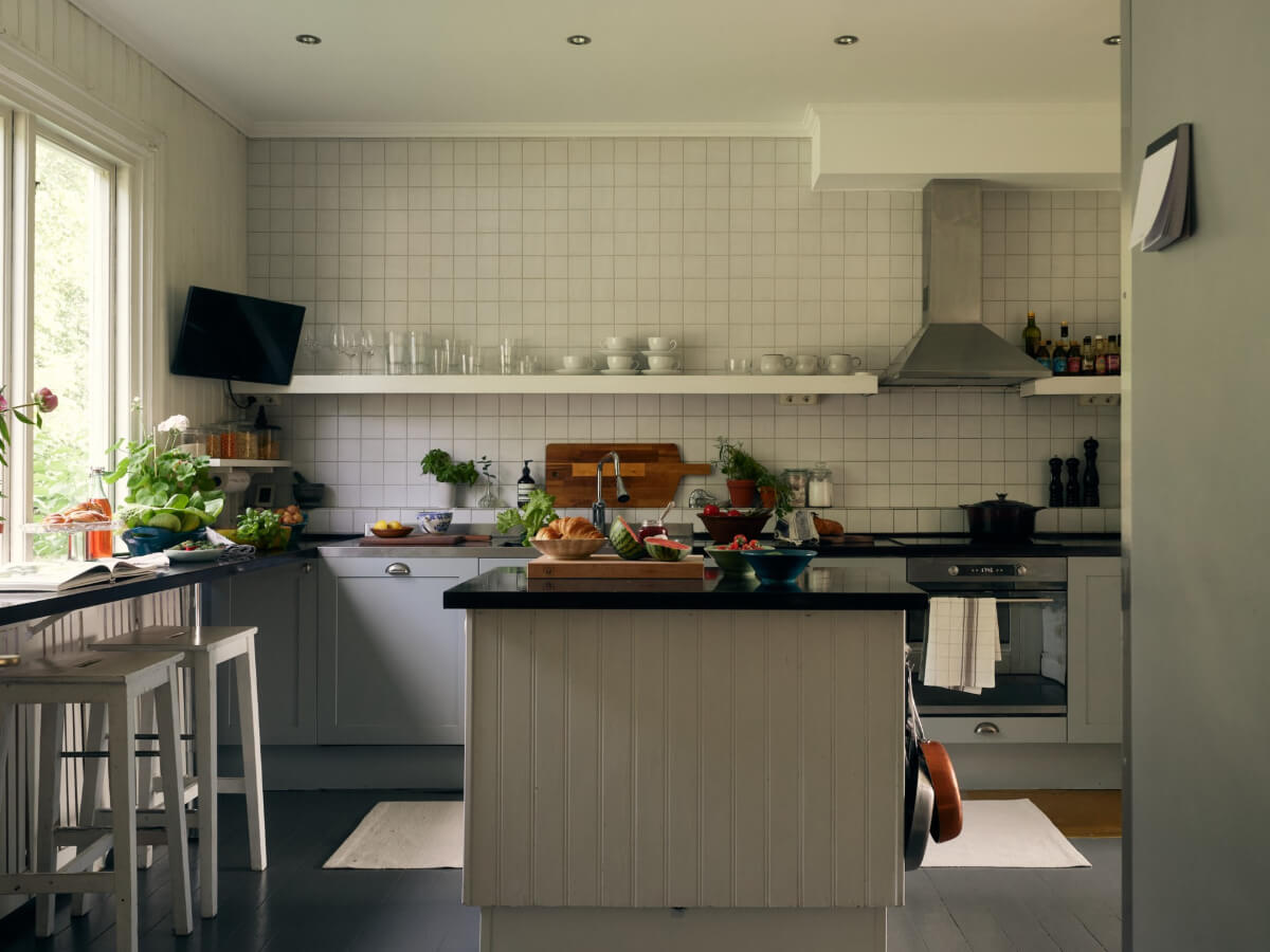 A Cozy Family Home in a Semi-Detached Early 20th-Century House 10 a11 A Cozy Family Home in a Semi-Detached Early 20th-Century House