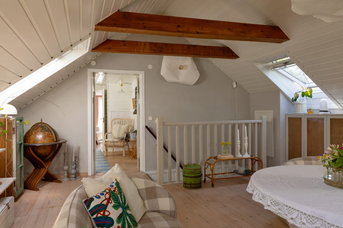 An Idyllic 18th Century Cottage with a Charming Garden 32 attic living space