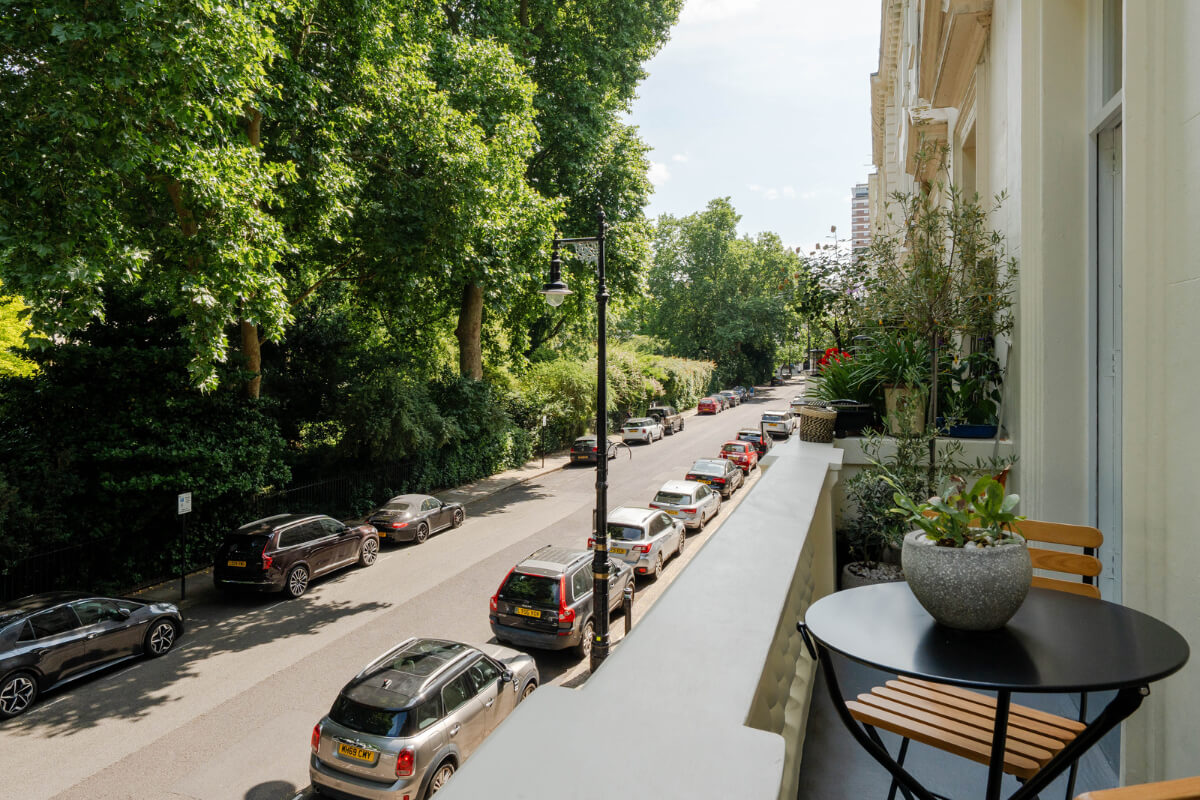 Historic Charm and Modern Design in a Light-Filled Pimlico Apartment 8 balcony-communal-garden-view