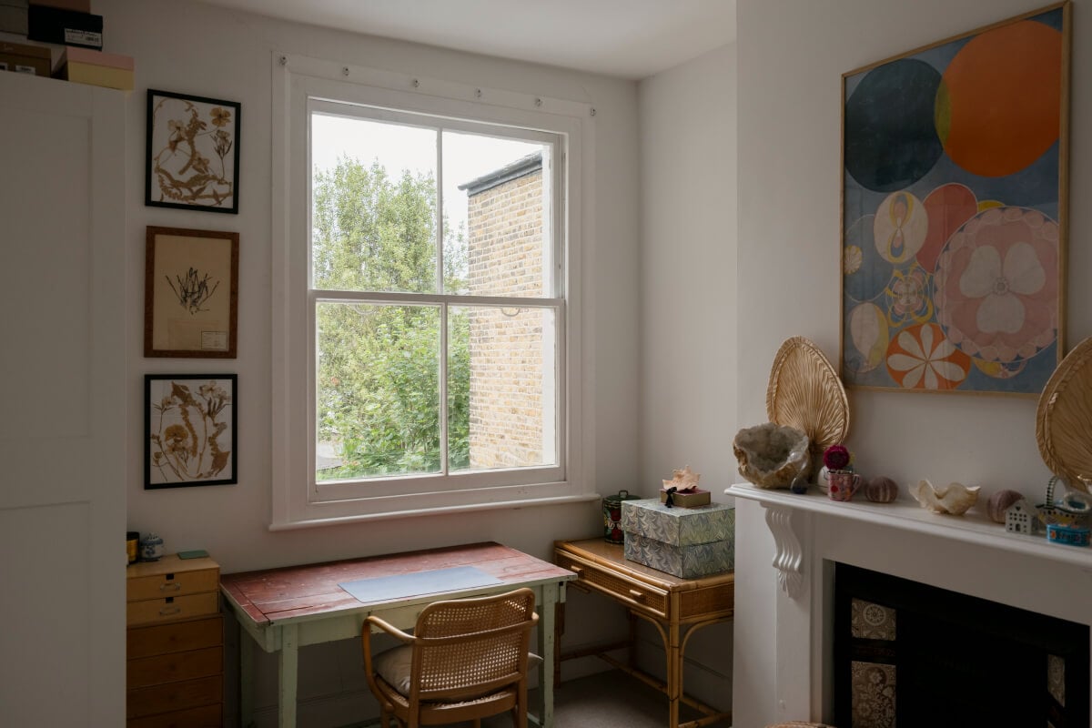 A Victorian Family House with a Tuscan-Inspired Kitchen Extension 24 bedroom desk under window
