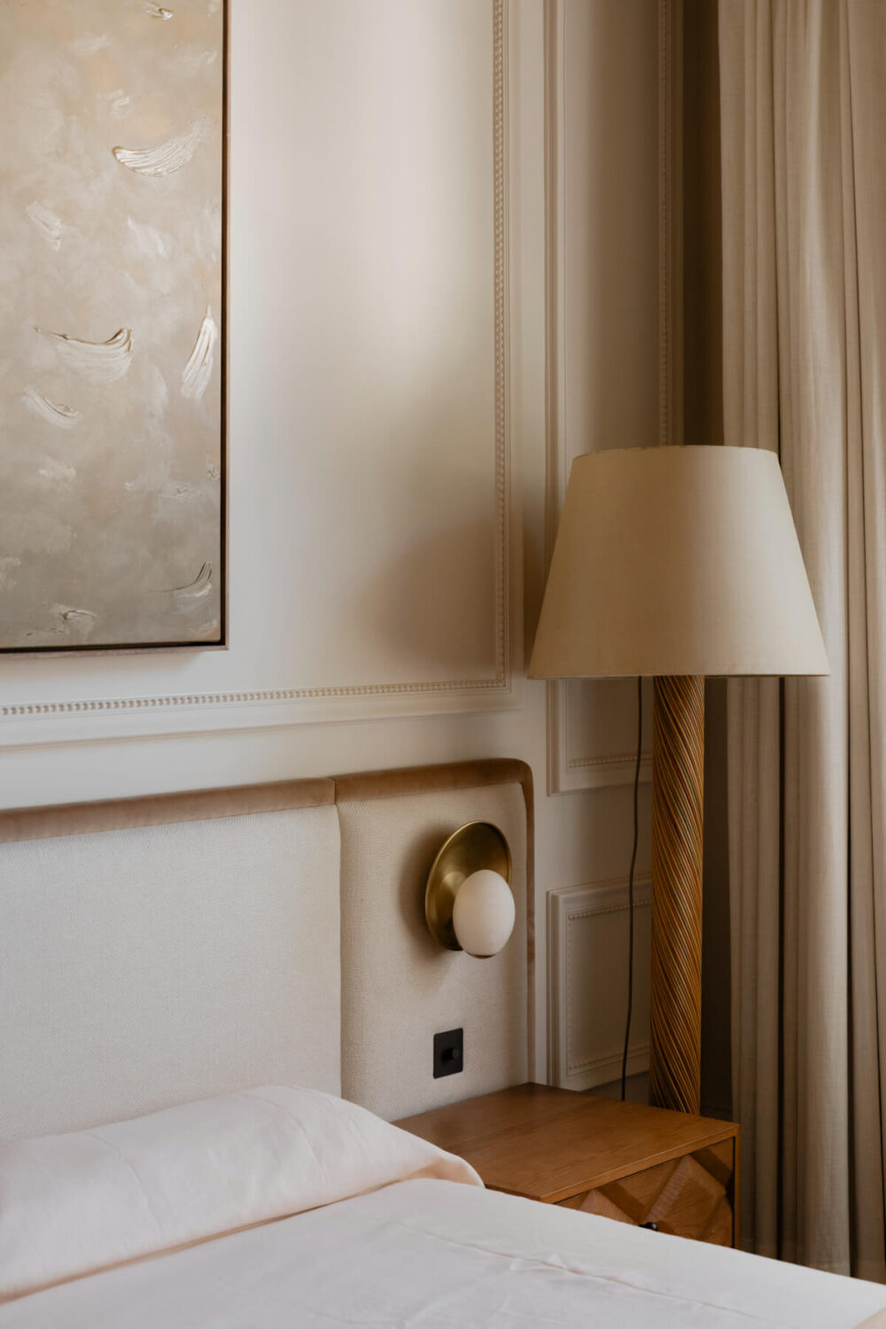 High Ceilings and Bespoke Design in a Stylish London Apartment 24 bedroom detail