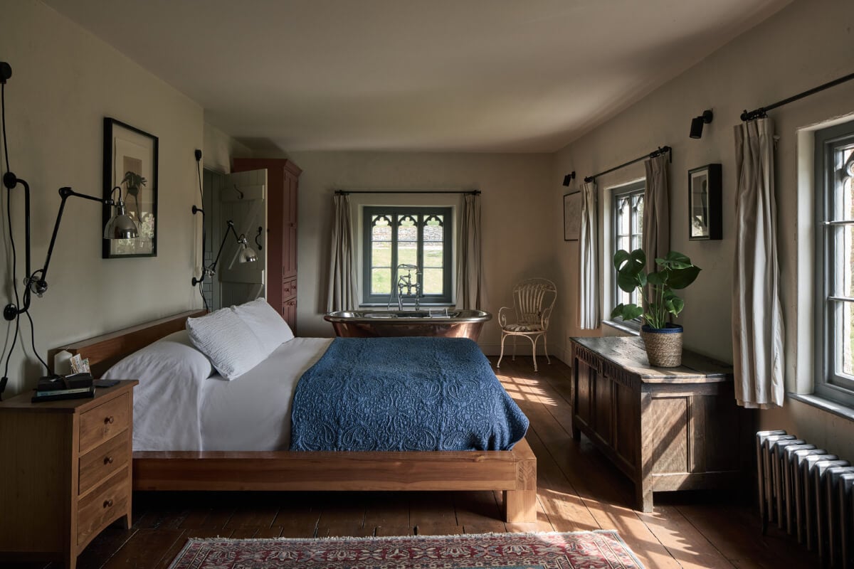 Unique Rooms and Historic Splendor in a Medieval English Country House 18 bedroom freestanding copper bath