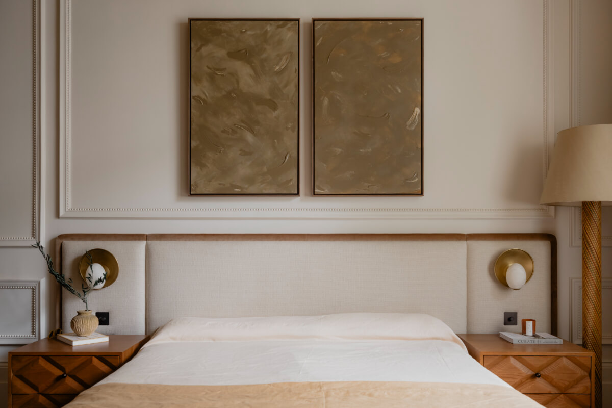 High Ceilings and Bespoke Design in a Stylish London Apartment 25 bedroom headboard