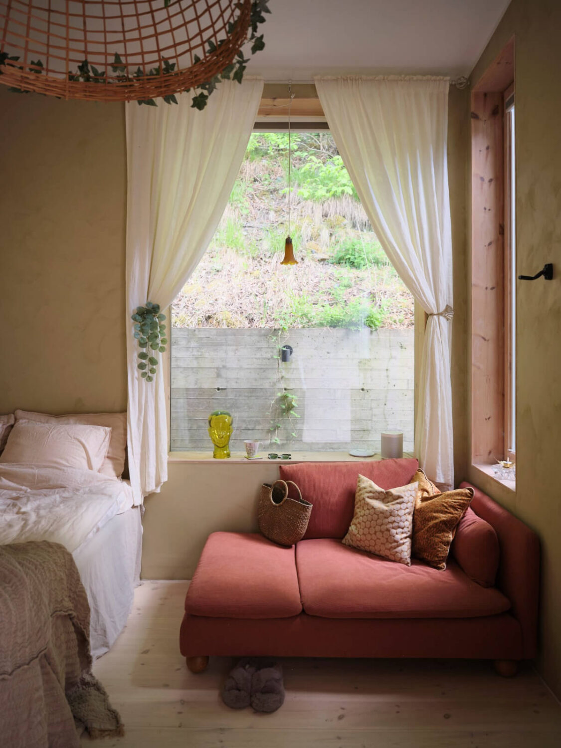 This Extended 19th Century Lakeside House is a Green Oasis in the City 28 bedroom large window corner sofa