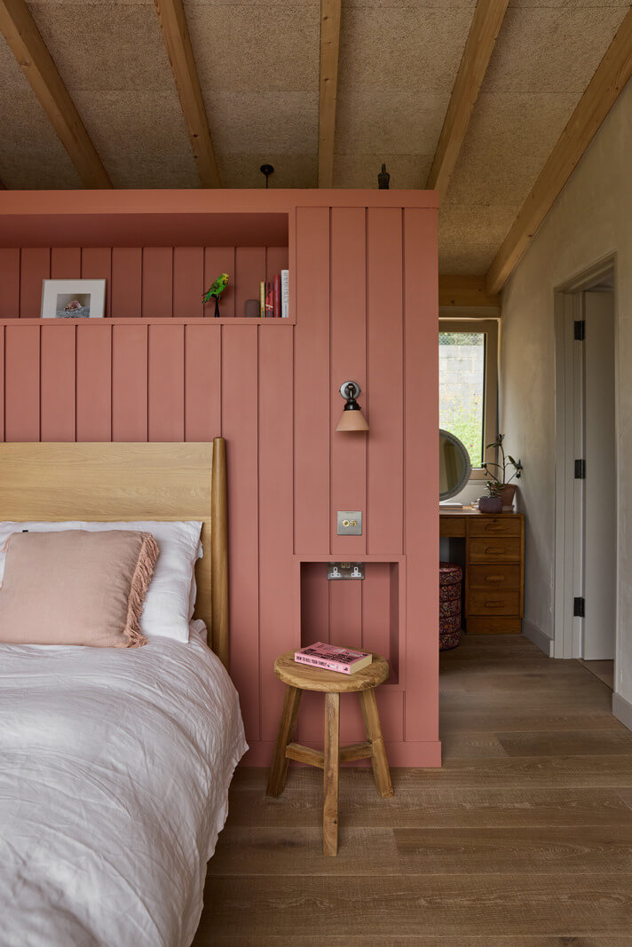 A Modern Bungalow with a Terrazzo Kitchen and Magnificent Views 13 bedroom pink headboard structure