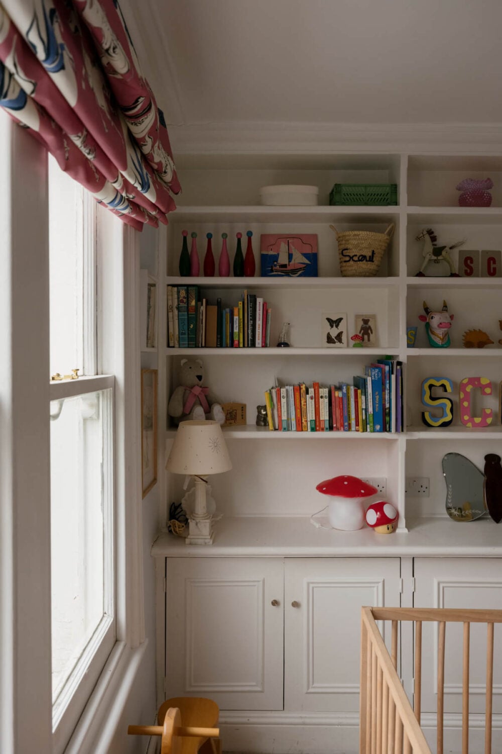 A Victorian Family House with a Tuscan-Inspired Kitchen Extension 27 built-in shelves