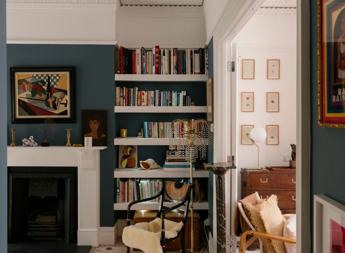 A Victorian Family House with a Tuscan-Inspired Kitchen Extension 5 built in shelves
