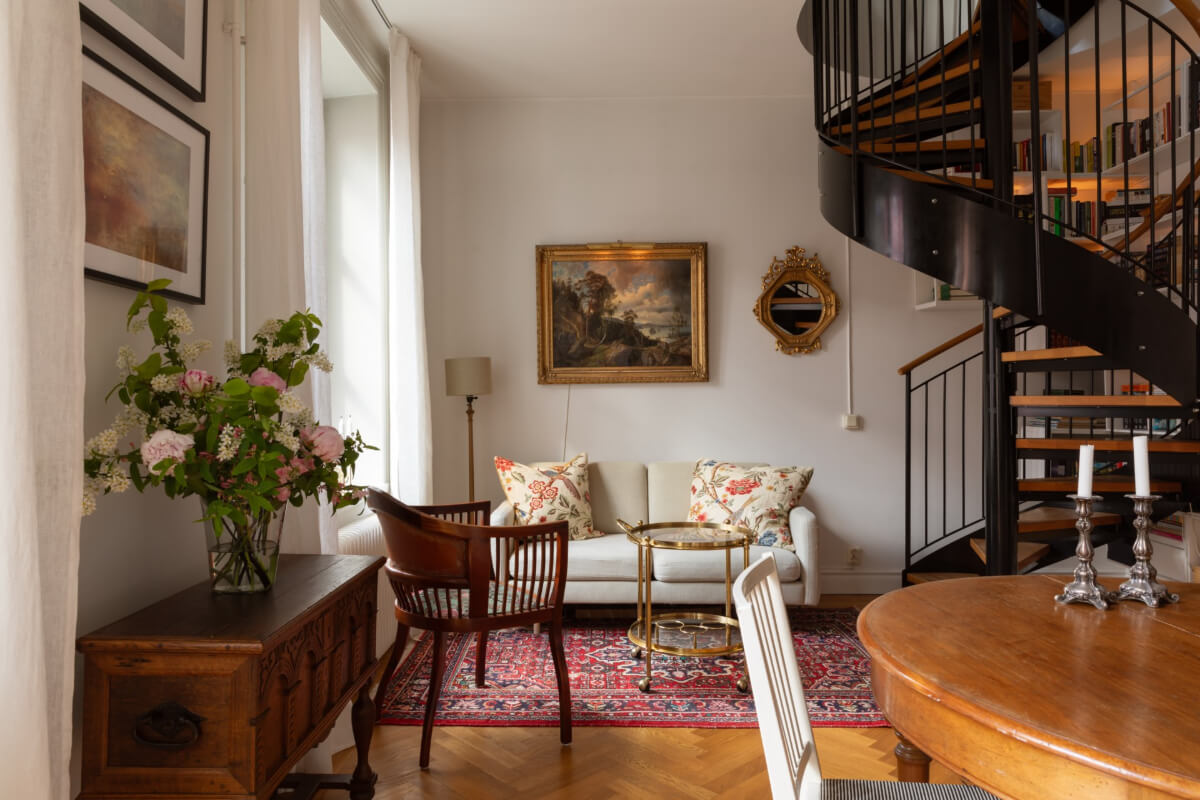 Antiques and Modern Additions in a Cozy Top Floor Duplex Apartment 2 classic living room parquet floor