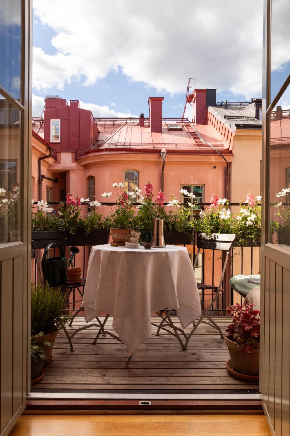 Antiques and Modern Additions in a Cozy Top Floor Duplex Apartment 8 courtyard balcony flower boxes