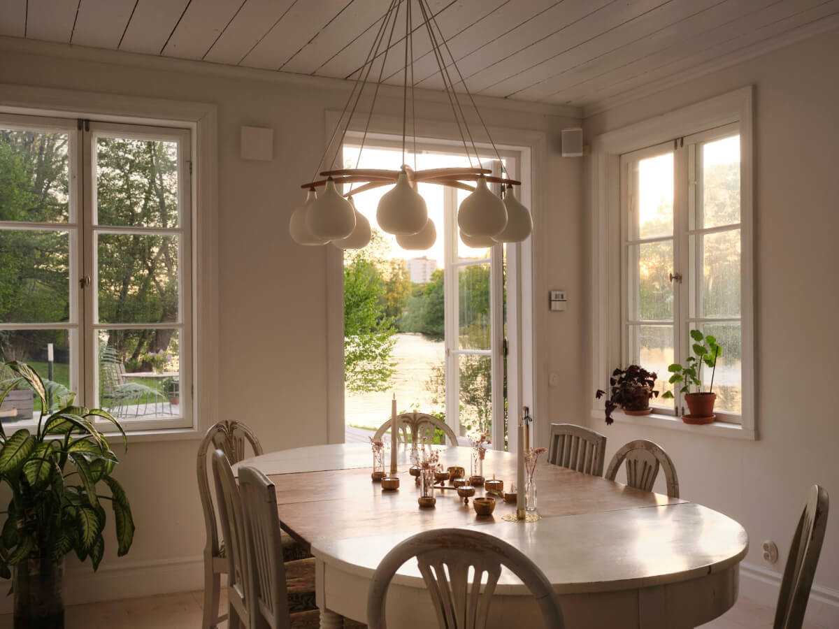 This Extended 19th Century Lakeside House is a Green Oasis in the City 10 dining room lake view