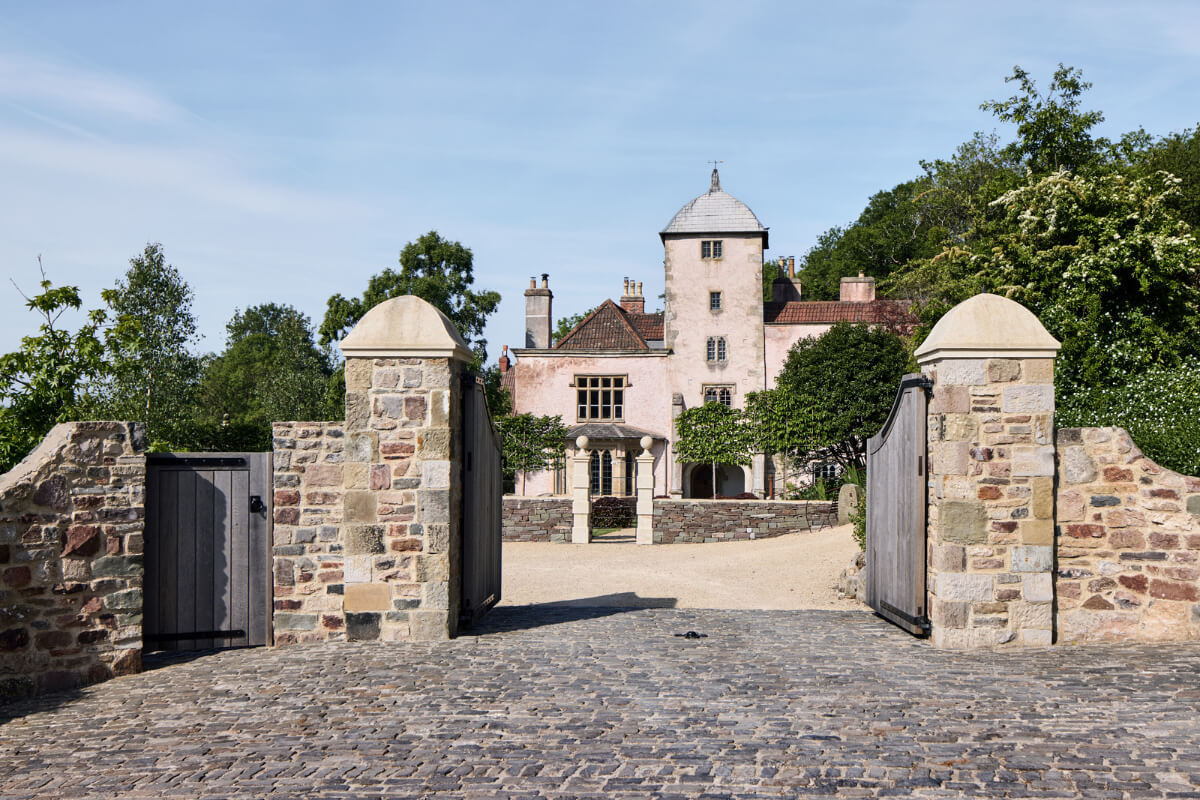 Unique Rooms and Historic Splendor in a Medieval English Country House 32 gates medieval manor house