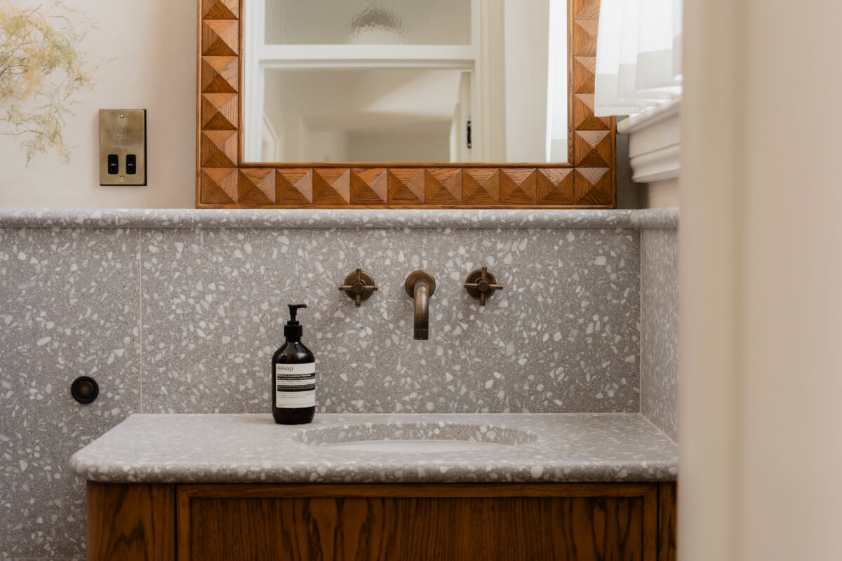 High Ceilings and Bespoke Design in a Stylish London Apartment 37 gray terrazzo tiles