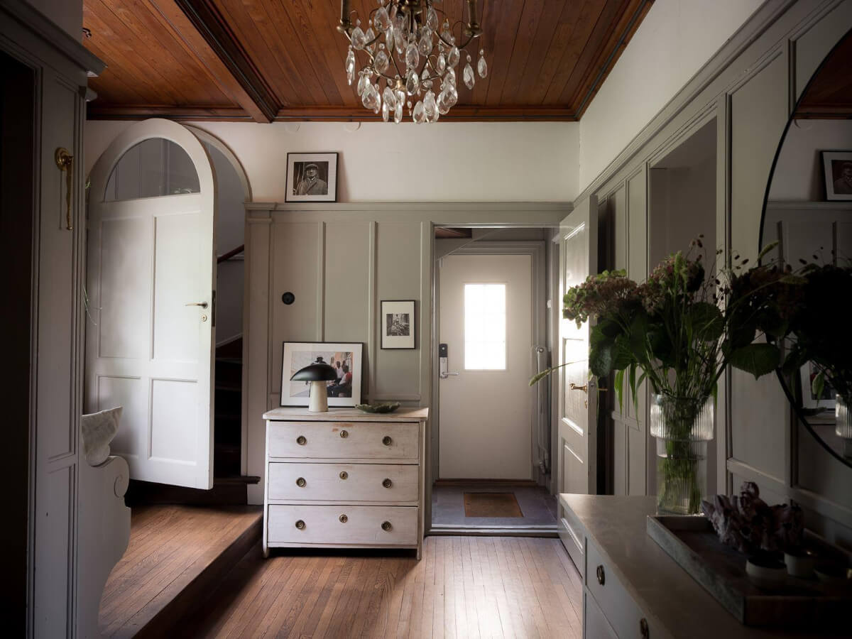A Floral Painted Ceiling in a 1920s Family Home in Sweden 20 hall dark wooden ceiling