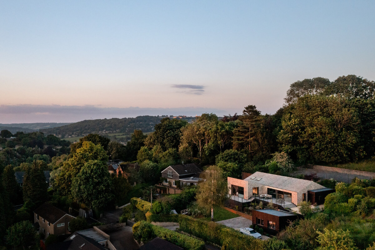 A Modern Bungalow with a Terrazzo Kitchen and Magnificent Views 32 house from above