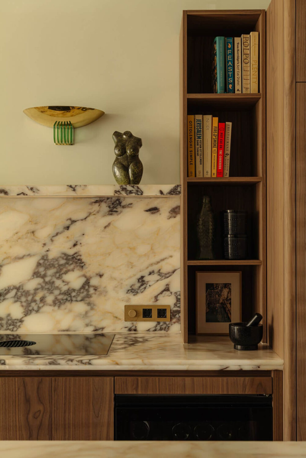A Ground Floor Duplex Apartment with a Beautiful Modern Garden 9 kitchen detail