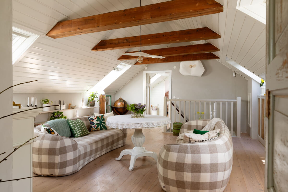 An Idyllic 18th Century Cottage with a Charming Garden 31 living room checkered sofa's