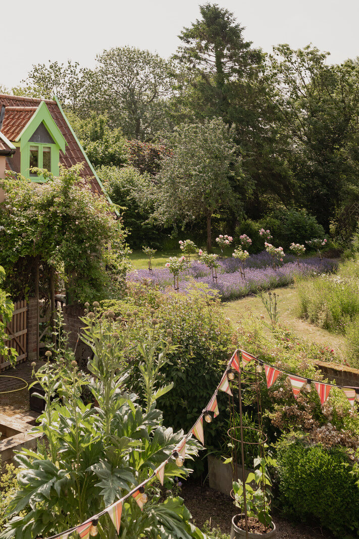 Best of 2025: Balconies and Gardens 43 lush garden detail