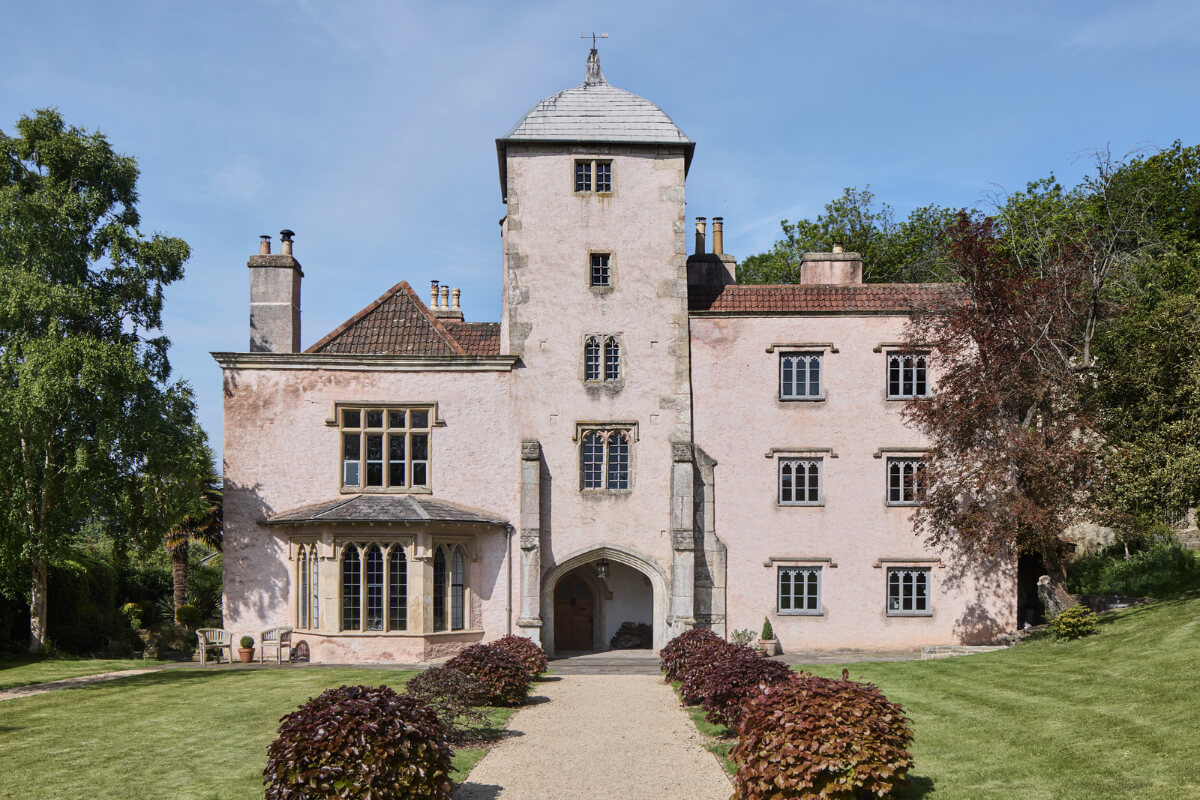 Best of 2025: Architecture 27 medieval manor house with garden
