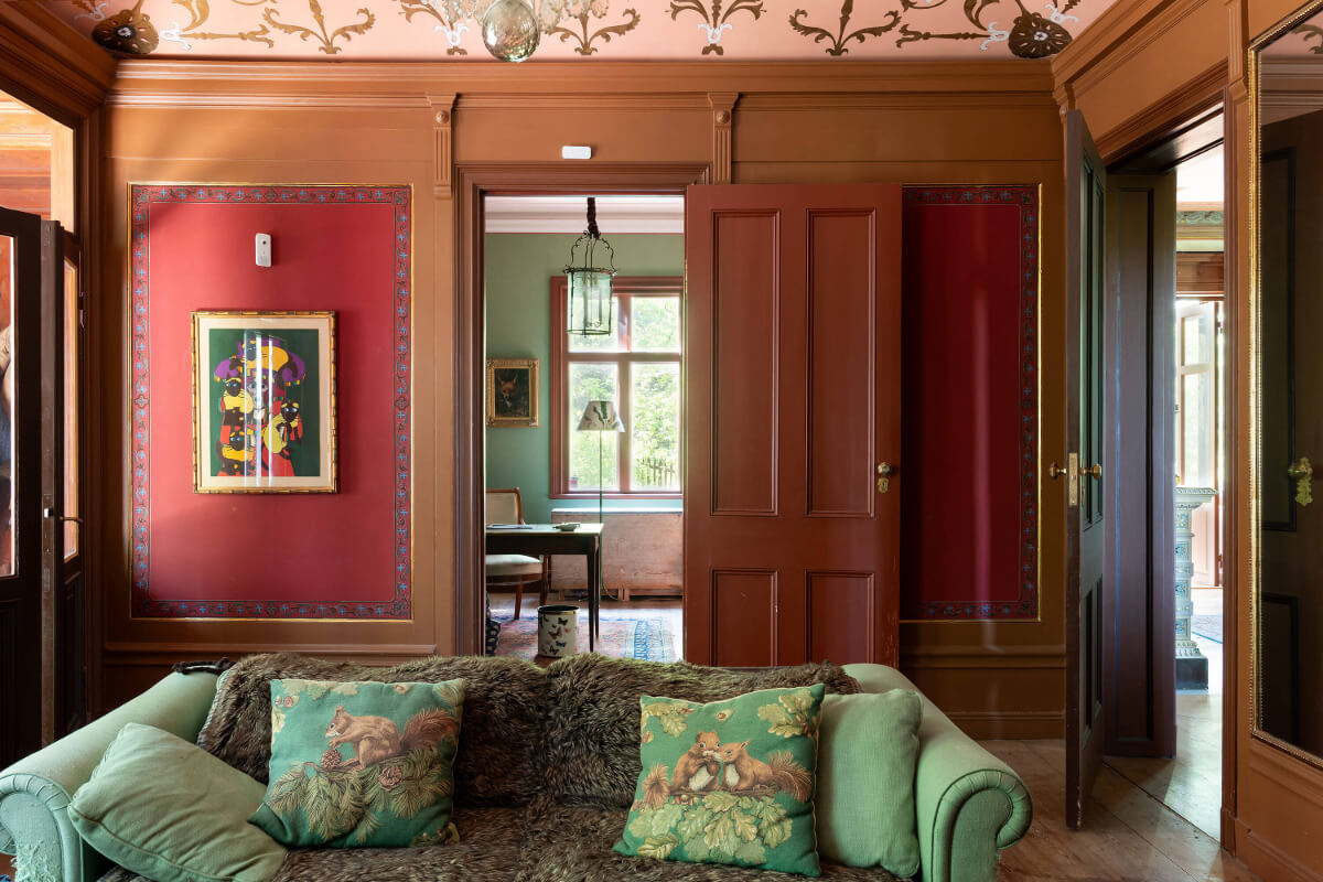 A Grand Historical Swedish Villa with Views of a Royal Castle 5 sitting room with home office