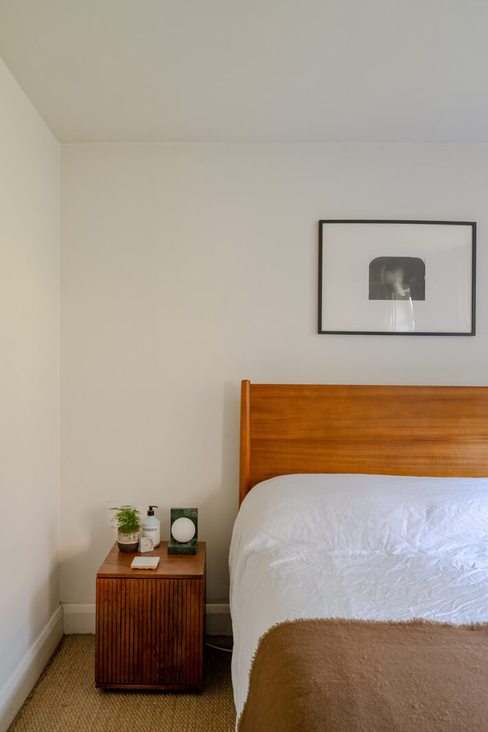 A Bright Ground Floor Apartment with a Beautiful Garden 13 white bedroom wooden headboard