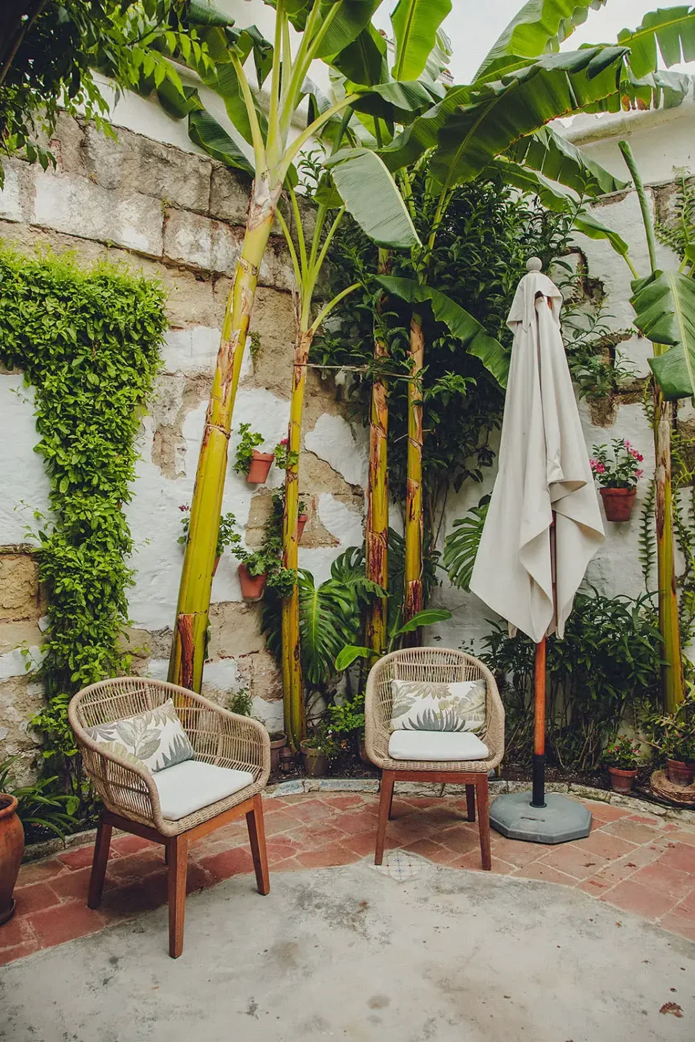 Authentic and Elegant Spaces in a Historic Menorca Townhouse 24 S7 31 xy8lom Authentic and Elegant Spaces in a Historic Menorca Townhouse