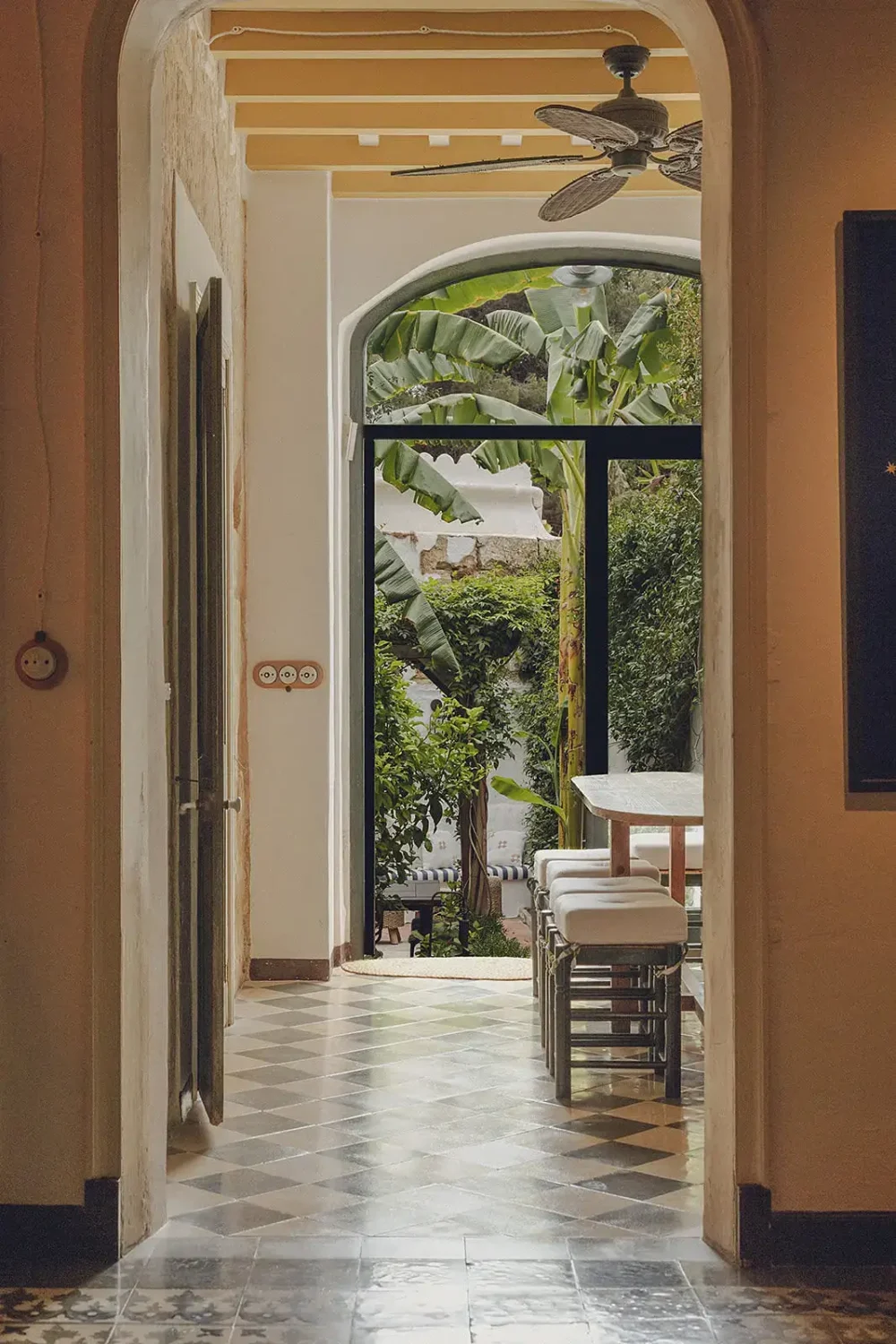 Authentic and Elegant Spaces in a Historic Menorca Townhouse 2 S7 6 rwy9t5 Authentic and Elegant Spaces in a Historic Menorca Townhouse