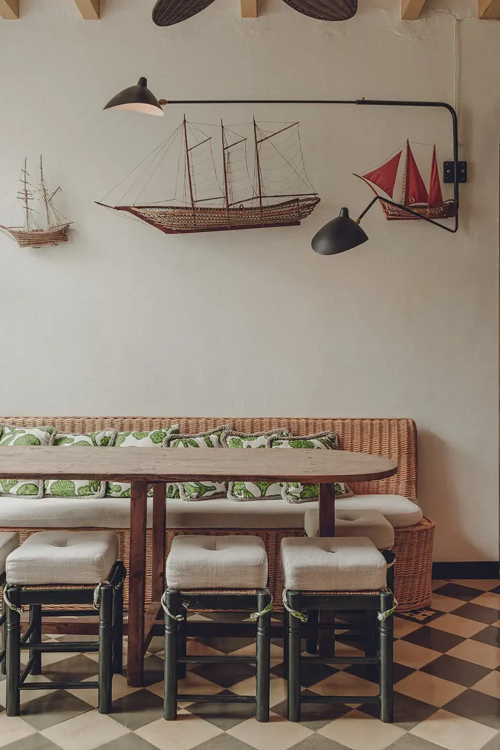 Authentic and Elegant Spaces in a Historic Menorca Townhouse 5 S7 9 xiuahu Authentic and Elegant Spaces in a Historic Menorca Townhouse