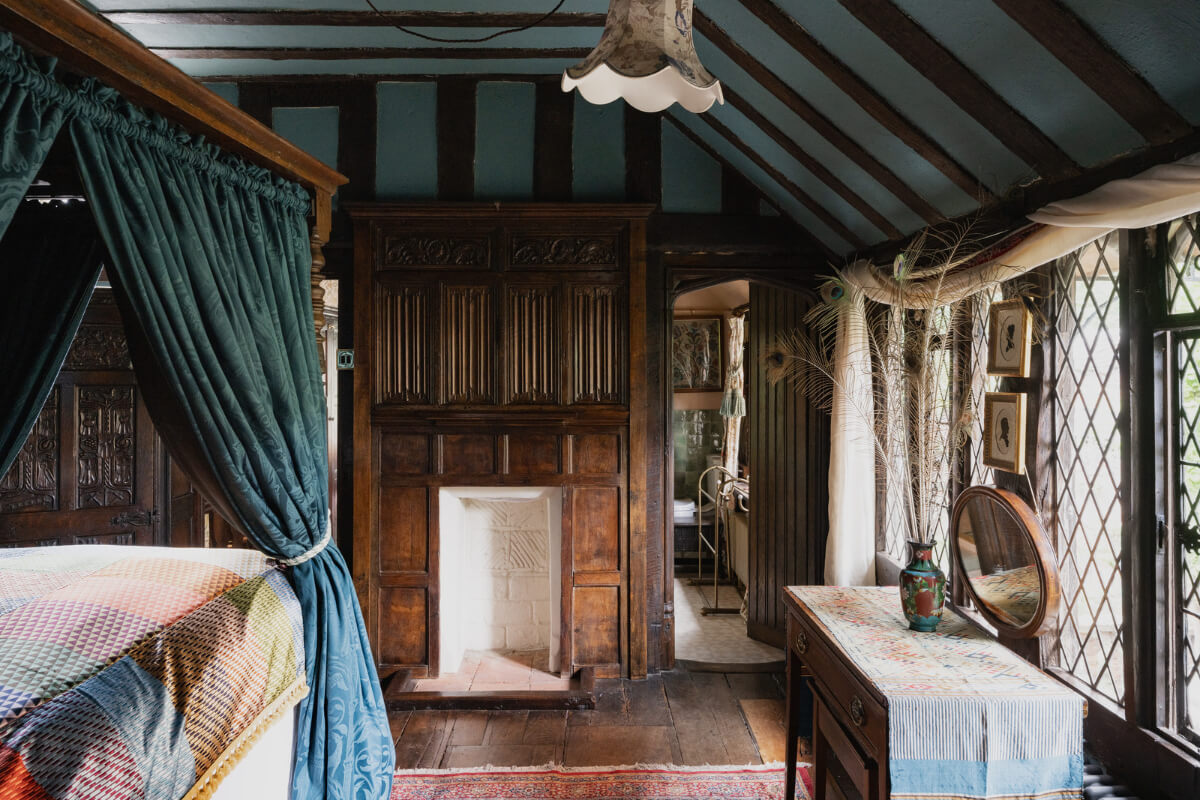 Medieval Craftsmanship & Georgian Elegance in an English Townhouse 20 attic bedroom wooden floor exposed beams
