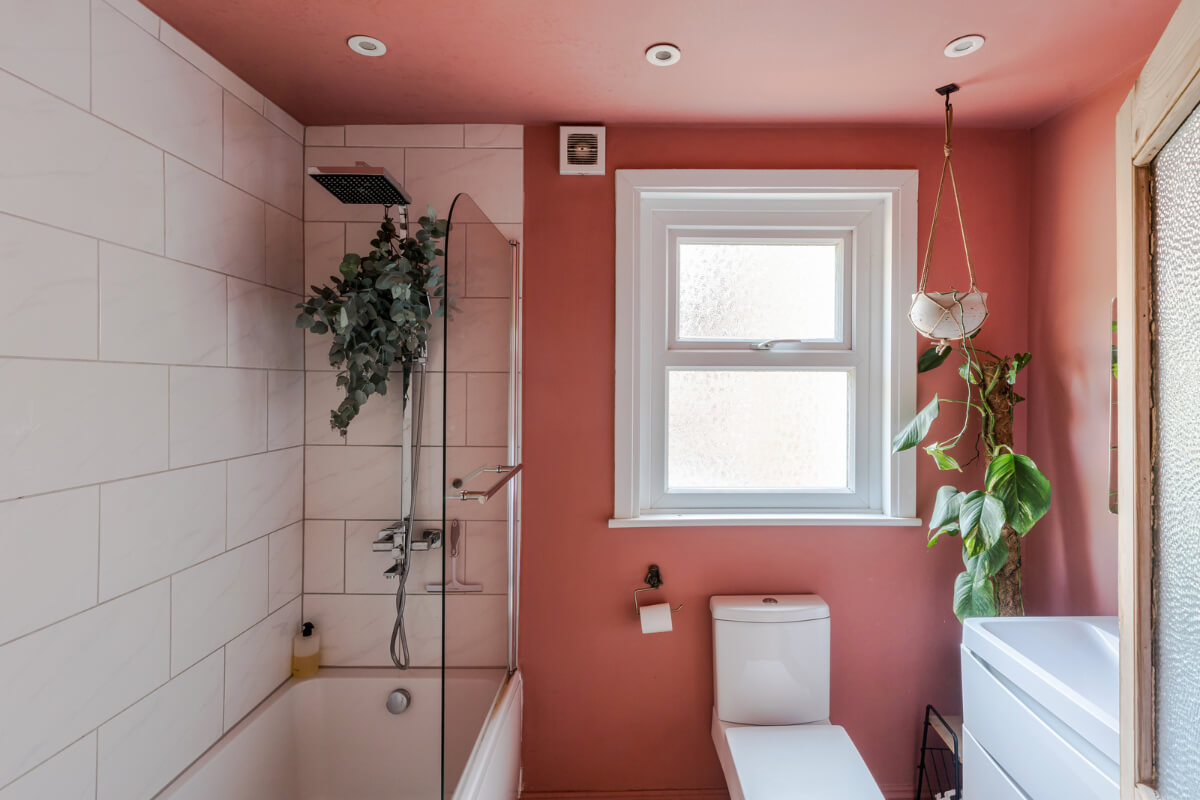 A Two-Tone Pink Living Room in a Victorian London House 18 bathroom-pink-walls-white-tiles