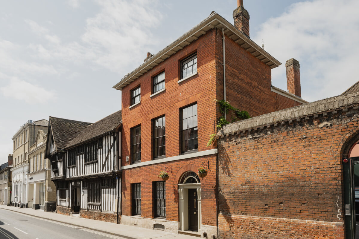 Medieval Craftsmanship & Georgian Elegance in an English Townhouse 36 exterior historic english home