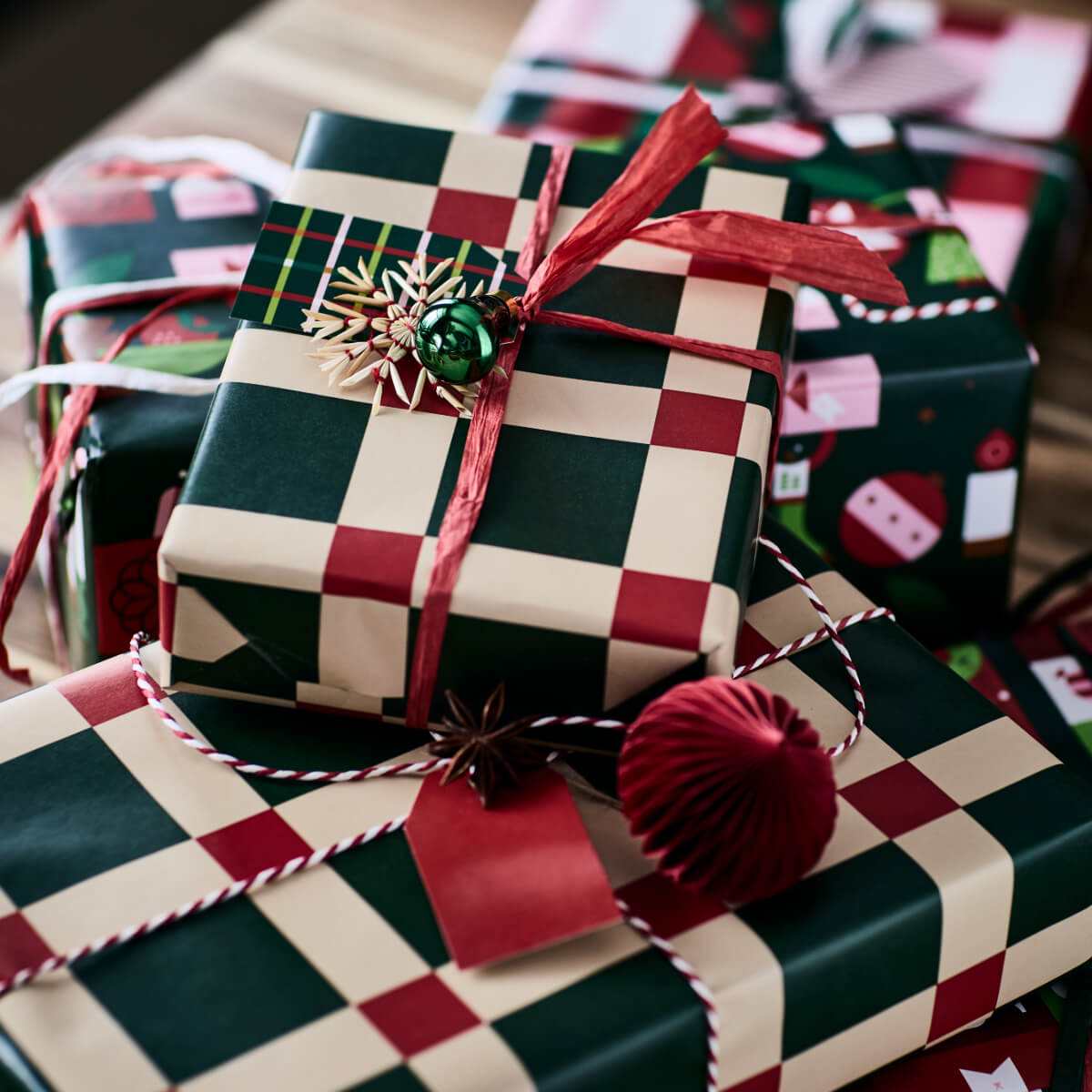 IKEA Christmas Collection 2025: Traditional Decor with a Modern Twist 24 gift-wrapping-ikea-christmas-collection-2025-nordroom