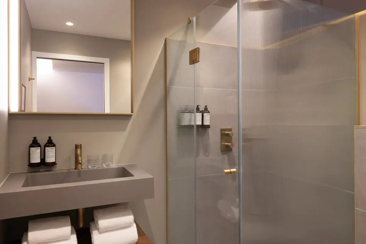 Where To Stay in the Latin Quarter of Paris 38 hotel pilgrim chambres superieure 00316a8096 hotel pilgrim md 656461cc4d73e270649432 Where To Stay in the Latin Quarter of Paris