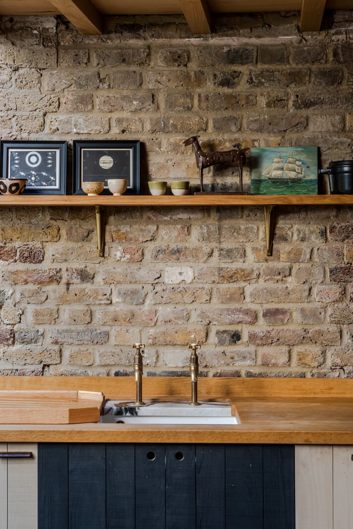 An Industrial Mews House with a Sebastian Cox deVOL Kitchen 10 kitchen detail