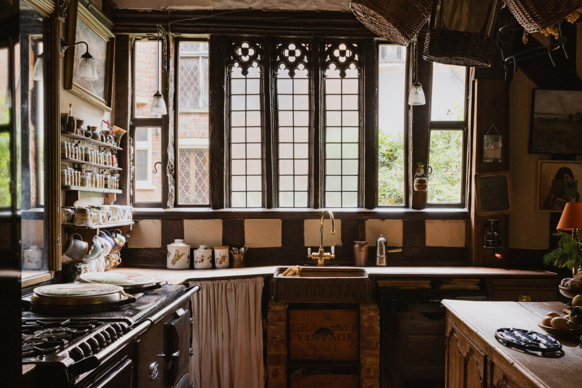Medieval Craftsmanship & Georgian Elegance in an English Townhouse 8 kitchen medieval home england