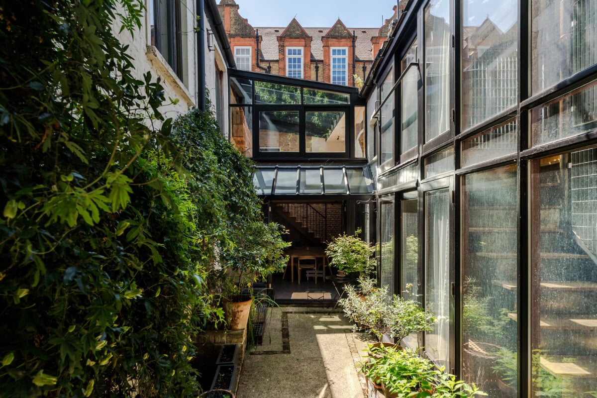 An Industrial Mews House with a Sebastian Cox deVOL Kitchen 13 mews house outdoor space