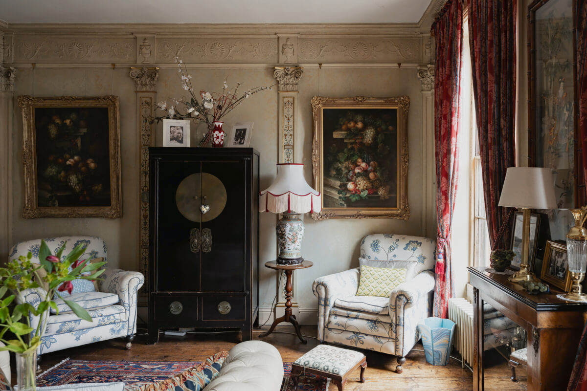 Medieval Craftsmanship & Georgian Elegance in an English Townhouse 17 sitting room