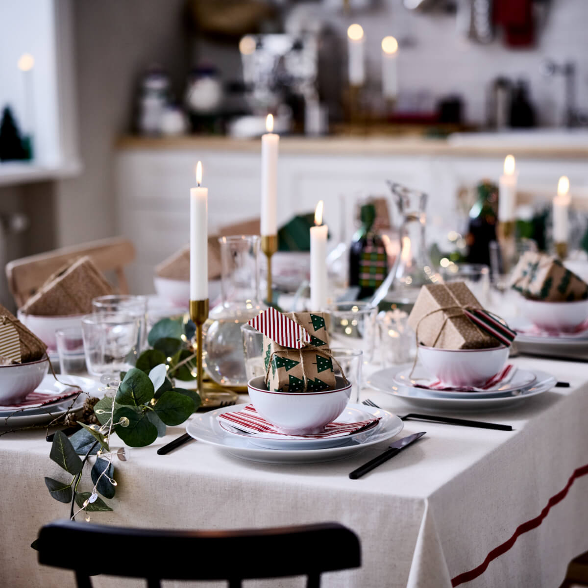 IKEA Christmas Collection 2025: Traditional Decor with a Modern Twist 10 table-settingikea-christmas-collection-2025-nordroom