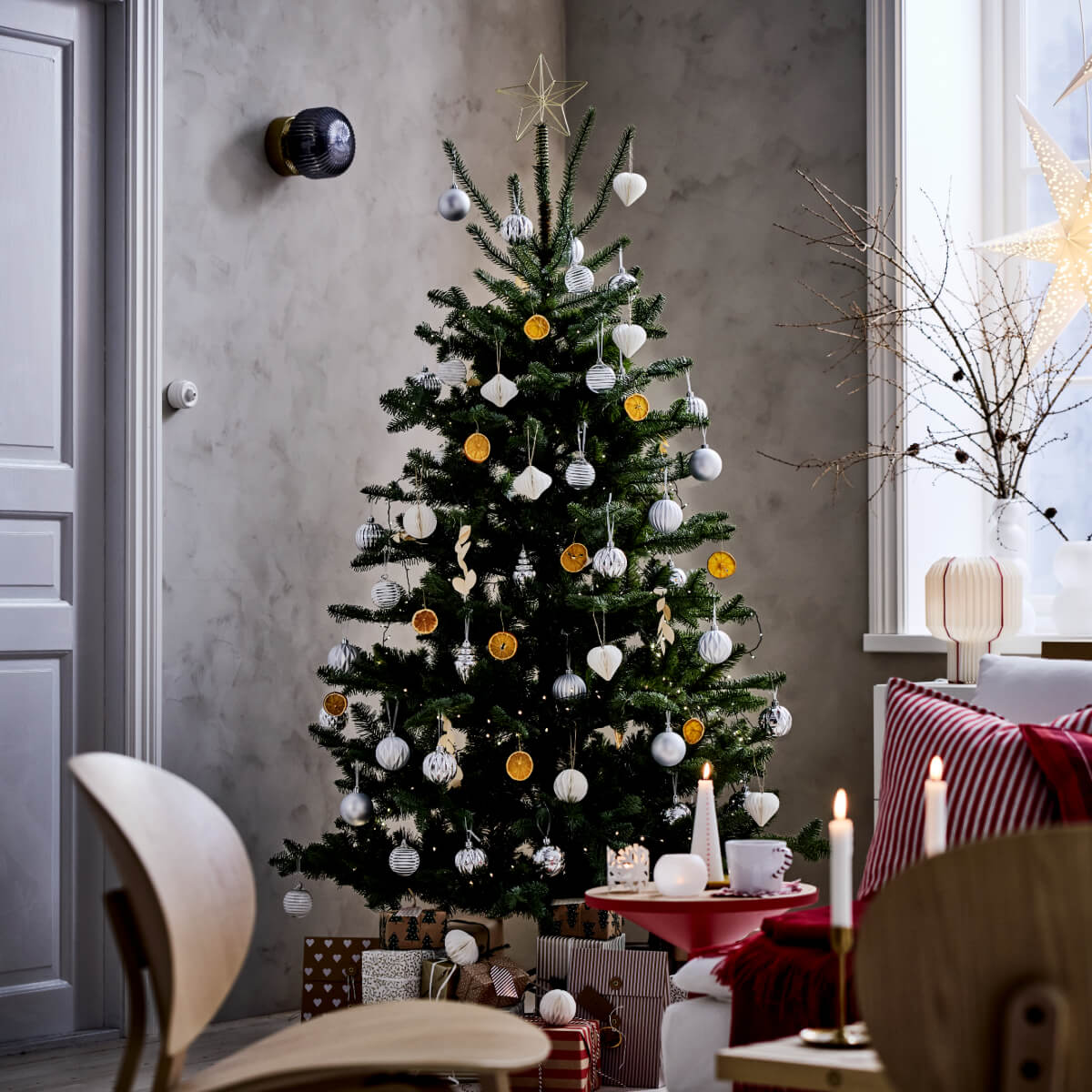 IKEA Christmas Collection 2025: Traditional Decor with a Modern Twist 6 tree-ikea-christmas-collection-2025-nordroom
