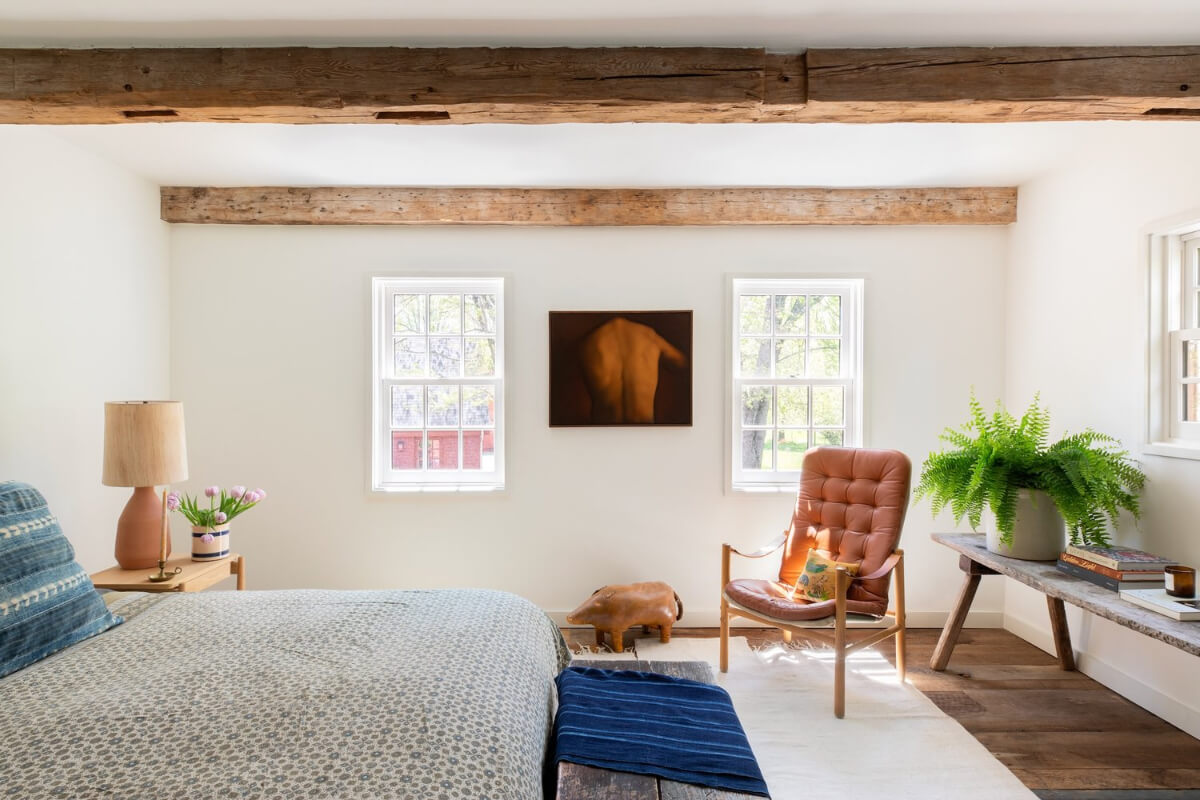 A Reimagined Farmhouse by Corbin Bernsen and Amanda Pays Lists for $4.6 Million 19 white-bedroom-wooden-ceiling-beams